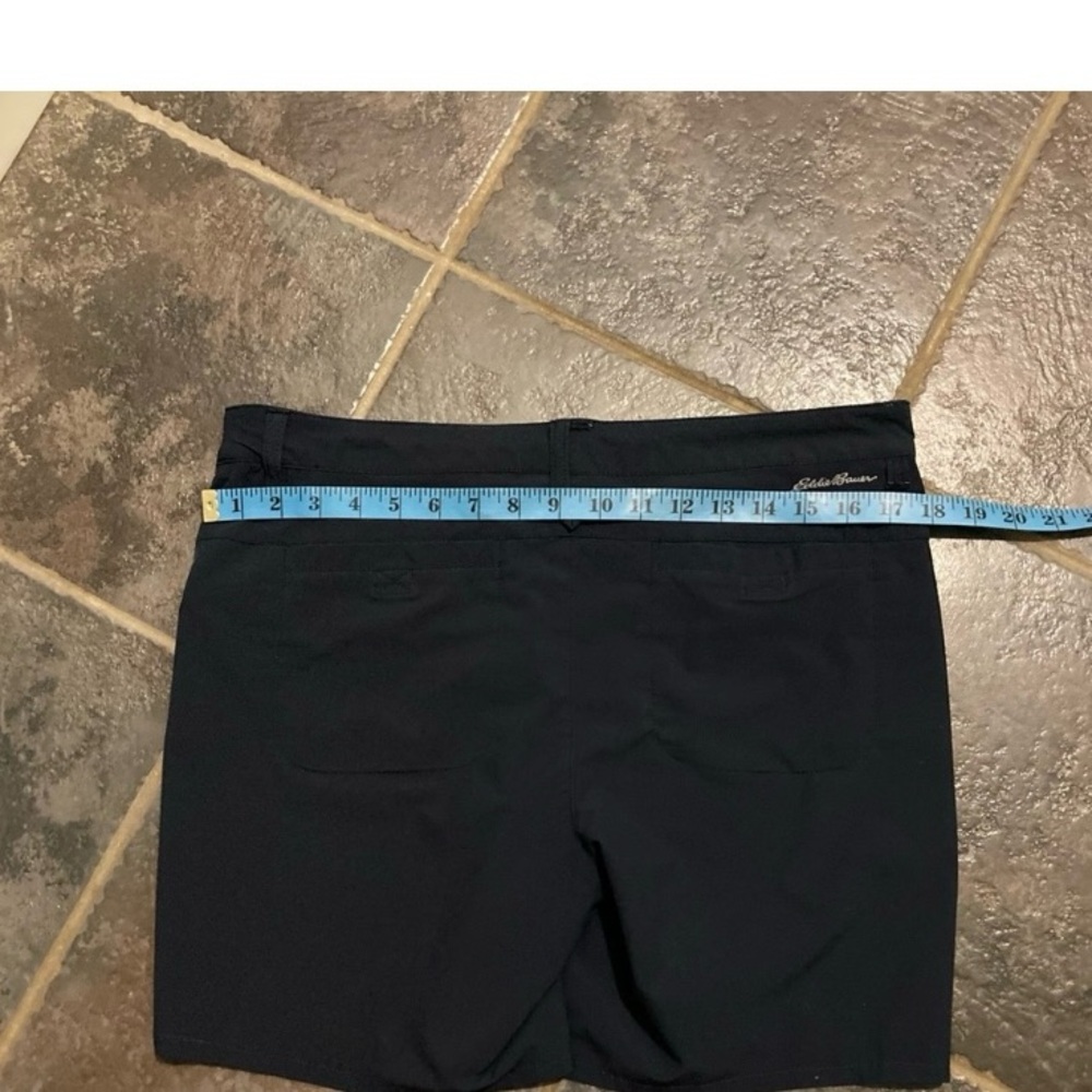 Eddie Bauer Ladies' Navy Summer Trail Shorts Size 8 - Picture 6 of 11